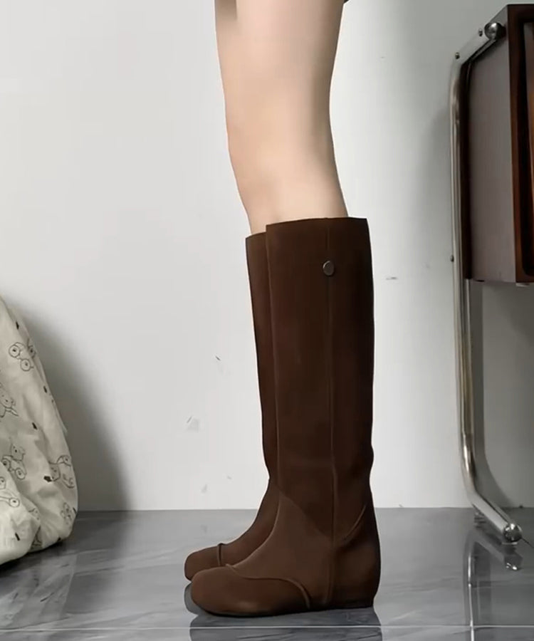 Bequeme braune Keilstiefel im Boutique-Stil