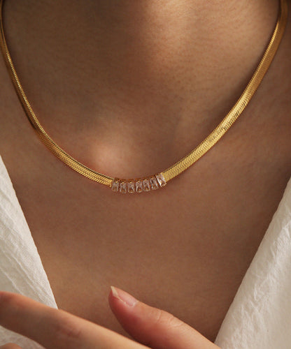 Collar boutique de cobre dorado