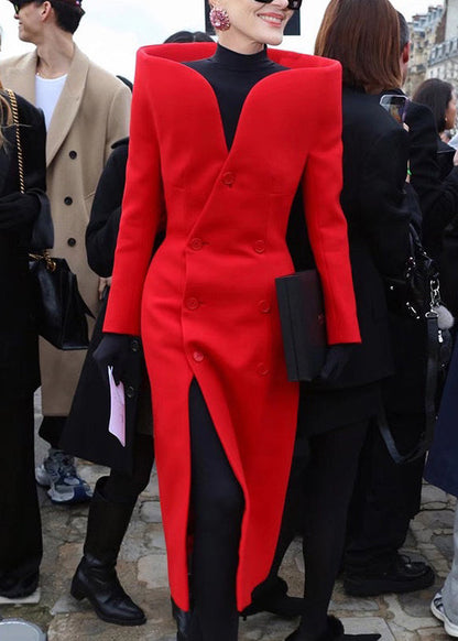 Vestido Boutique Rojo con Cuello Barco, Doble Botonadura, Abertura Lateral, Primavera