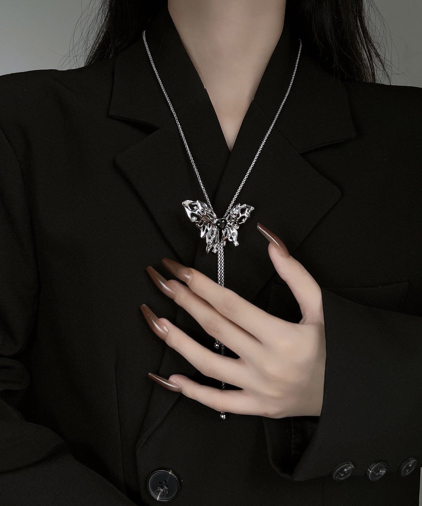 Collar con colgante de mariposa de acero inoxidable con borlas de boutique