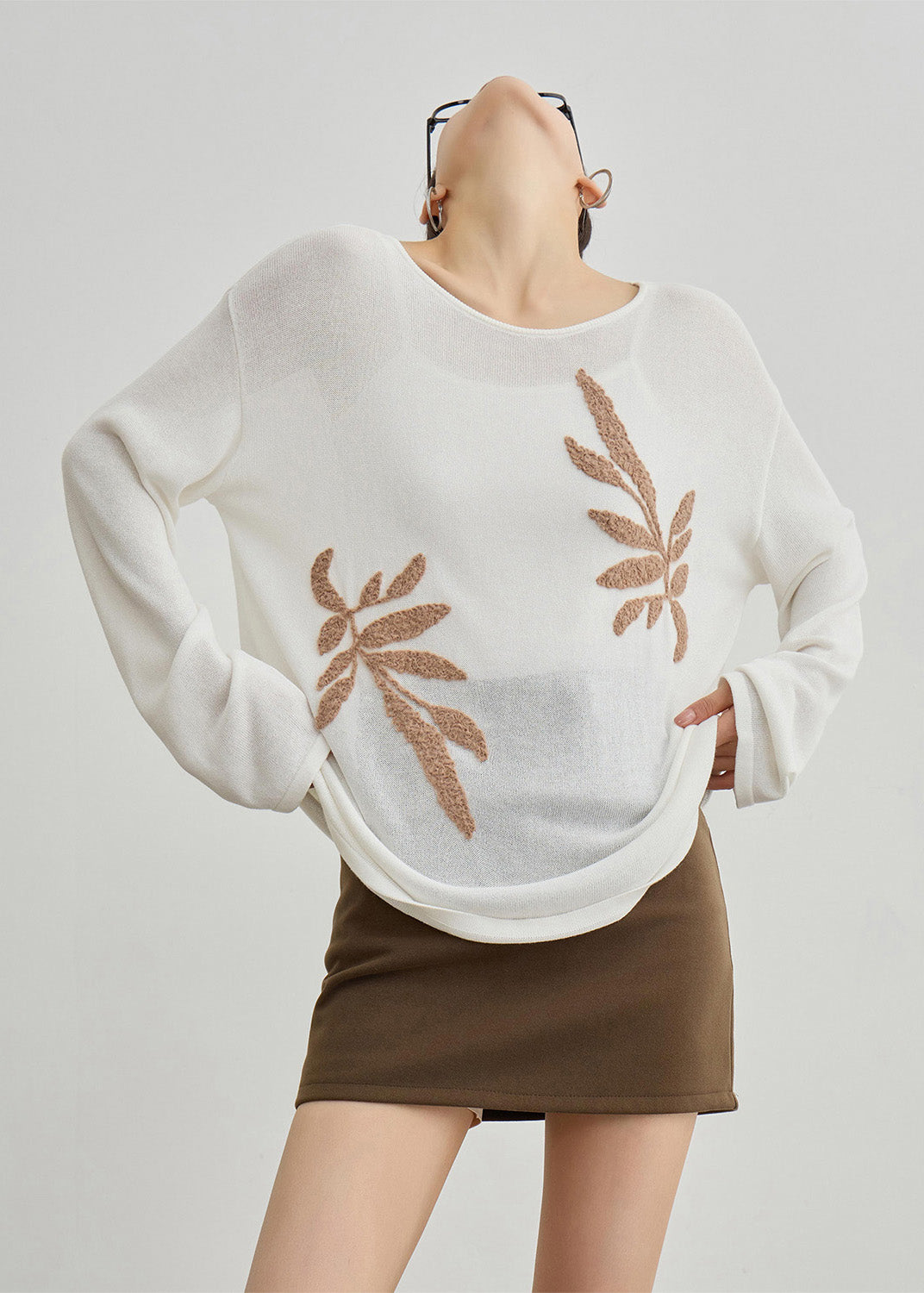 Boutique White O Neck Embroidered Knit Blouses Fall