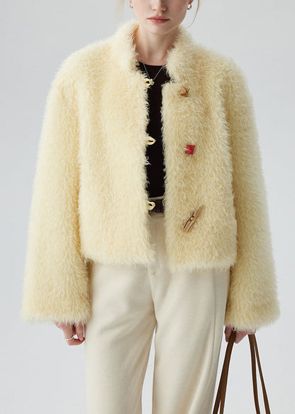 Abrigo de lana con botones y cuello alto amarillo de Boutique para invierno