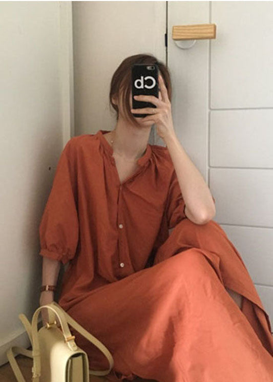 Ziegelrote Baumwollkleider mit Knöpfen und halben Ärmeln