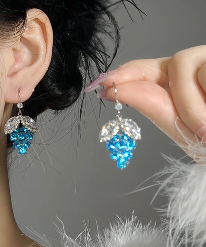 Pendientes cortos de plata de ley azul con cristales de circonita y uva
