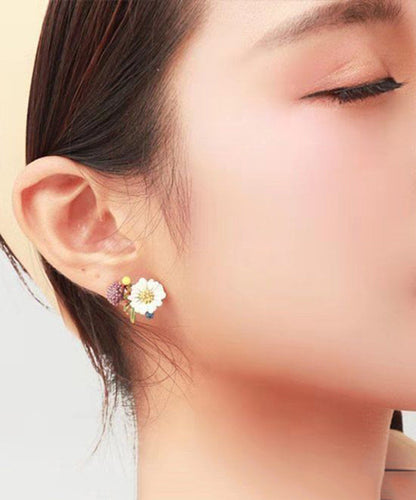 Pendientes asimétricos de plata de ley con diseño floral esmaltado y arcoíris