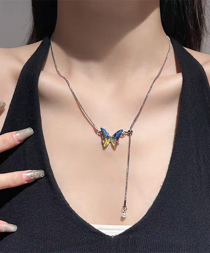 Collar con colgante de mariposa y borla de acero inoxidable de seda
