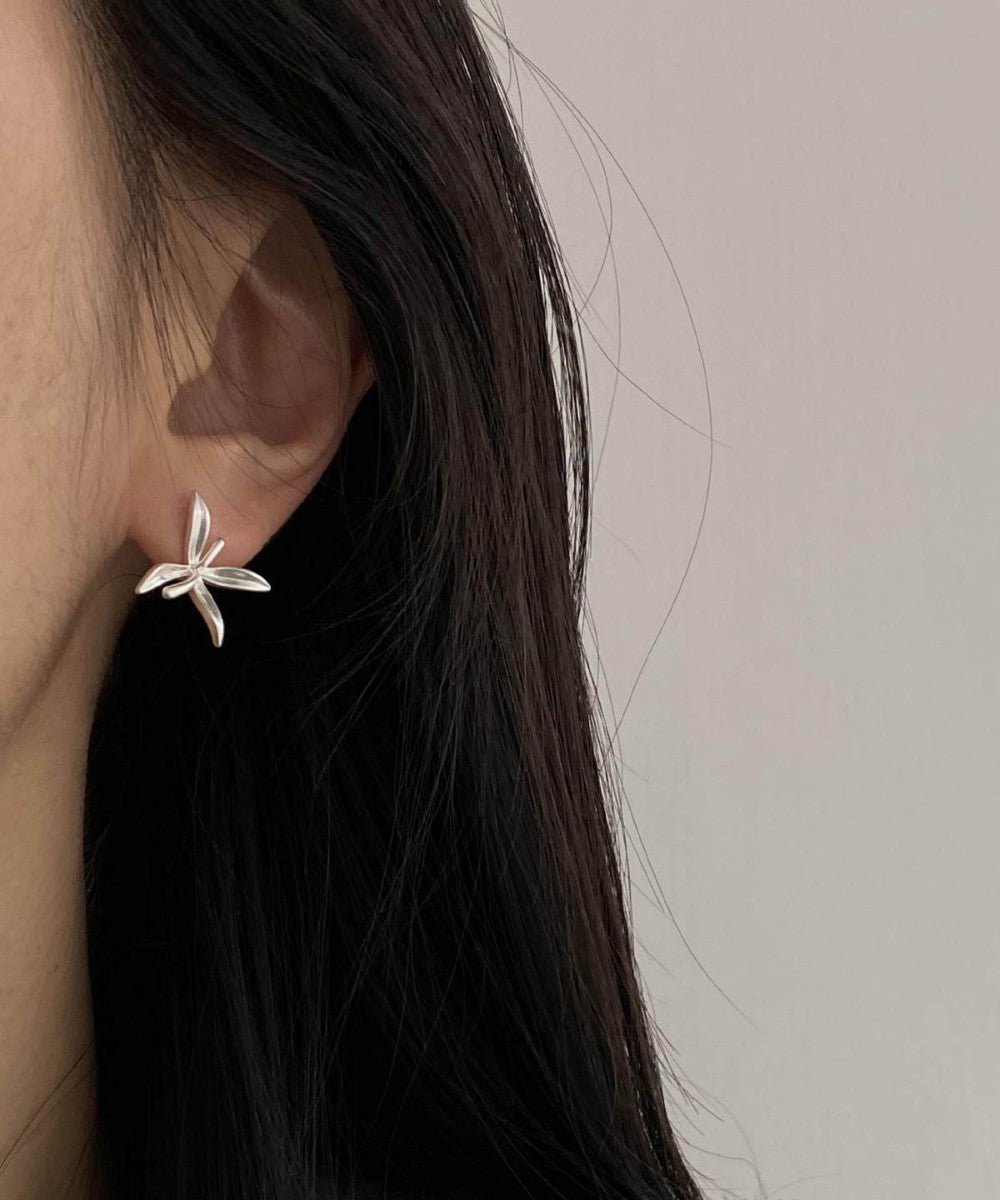 Brief White Alloy Cocklebur Stud Earrings