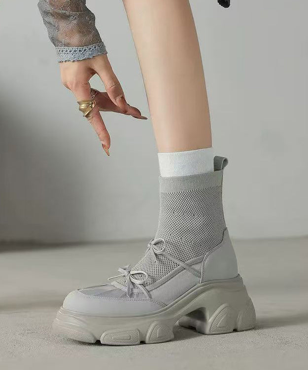 Braune, atmungsaktive Plateau-Stiefel aus Rindsleder mit Mesh-Einsätzen