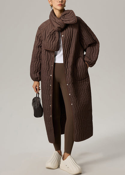 Braunes, zweiteiliges Set mit Knopftaschen, Oversized-Baumwollfüllung und Rundhalsausschnitt