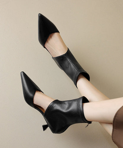 Botas marrones de tacón alto con abertura y punta puntiaguda