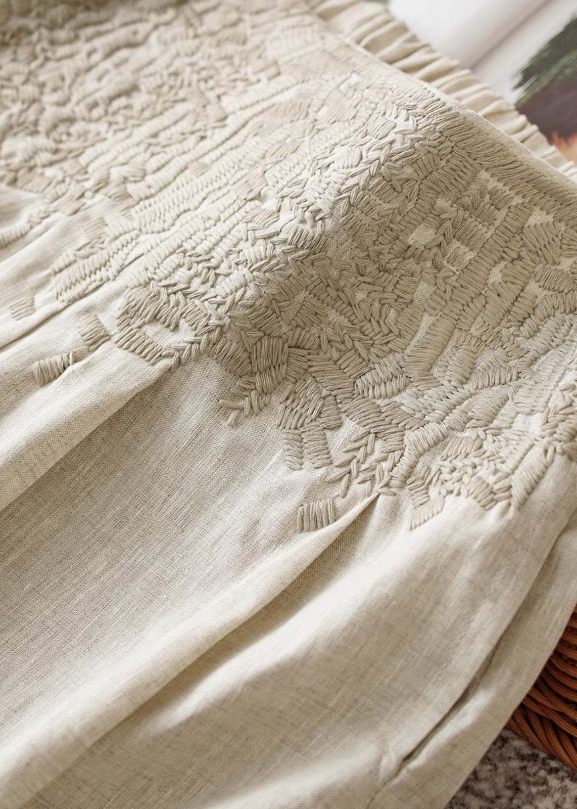 Lässige, aprikosenfarbene Leinenhose mit hohem Bund, Stickerei und weitem Bein für den Frühling