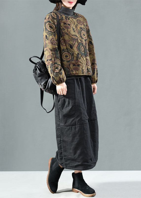 Lässiger schwarzer Pullover mit O-Ausschnitt und feinem Baumwollfüller