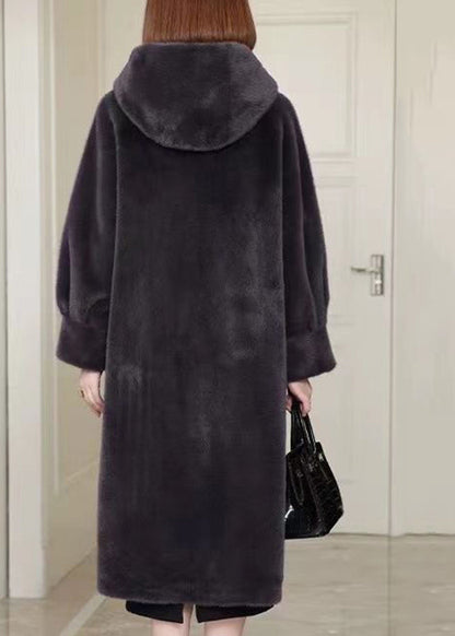 Gabardina larga informal de terciopelo de visón con capucha y retazos negros para invierno