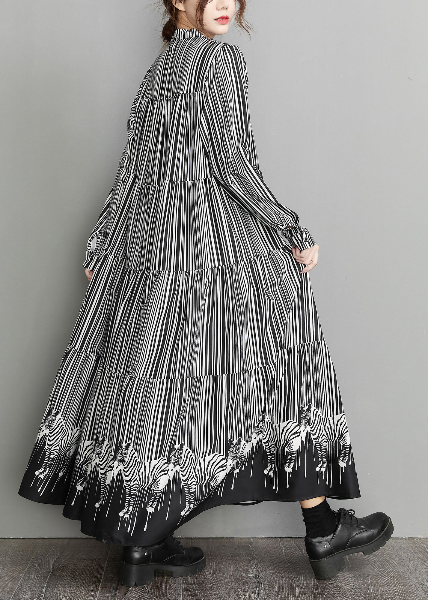 Lässiges schwarzes Peter-Pan-Kragen-gestreiftes Patchwork-Kleid