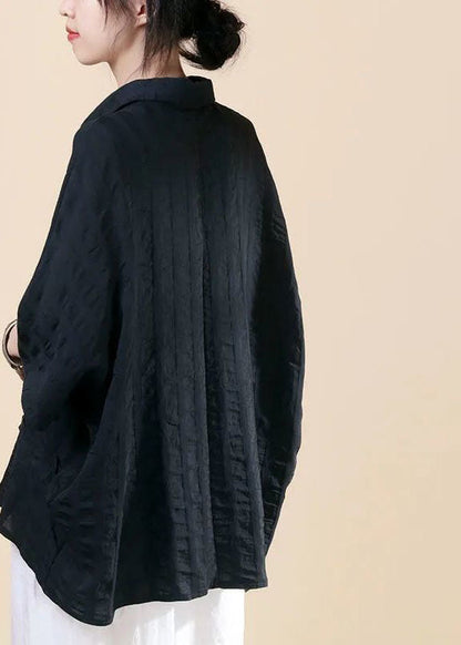 Lässiges schwarzes PeterPan-Kragen-Knopf-Fledermausflügel-Ärmel-Herbsthemd