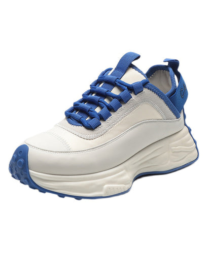 Lässige blaue Schnürschuhe mit Plateauabsatz