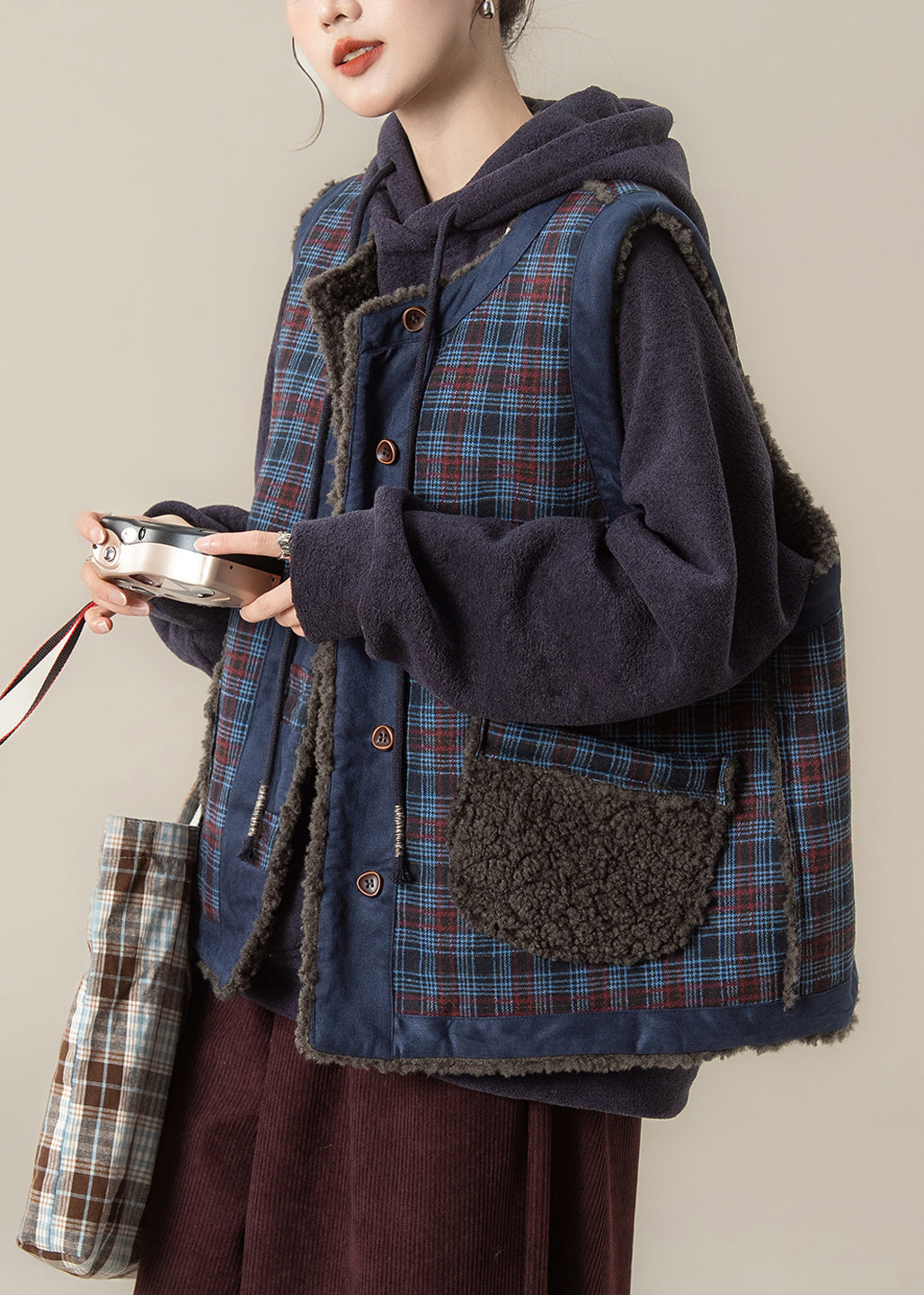 Chaleco informal de piel sintética con bolsillos y cuello redondo a cuadros azules para invierno