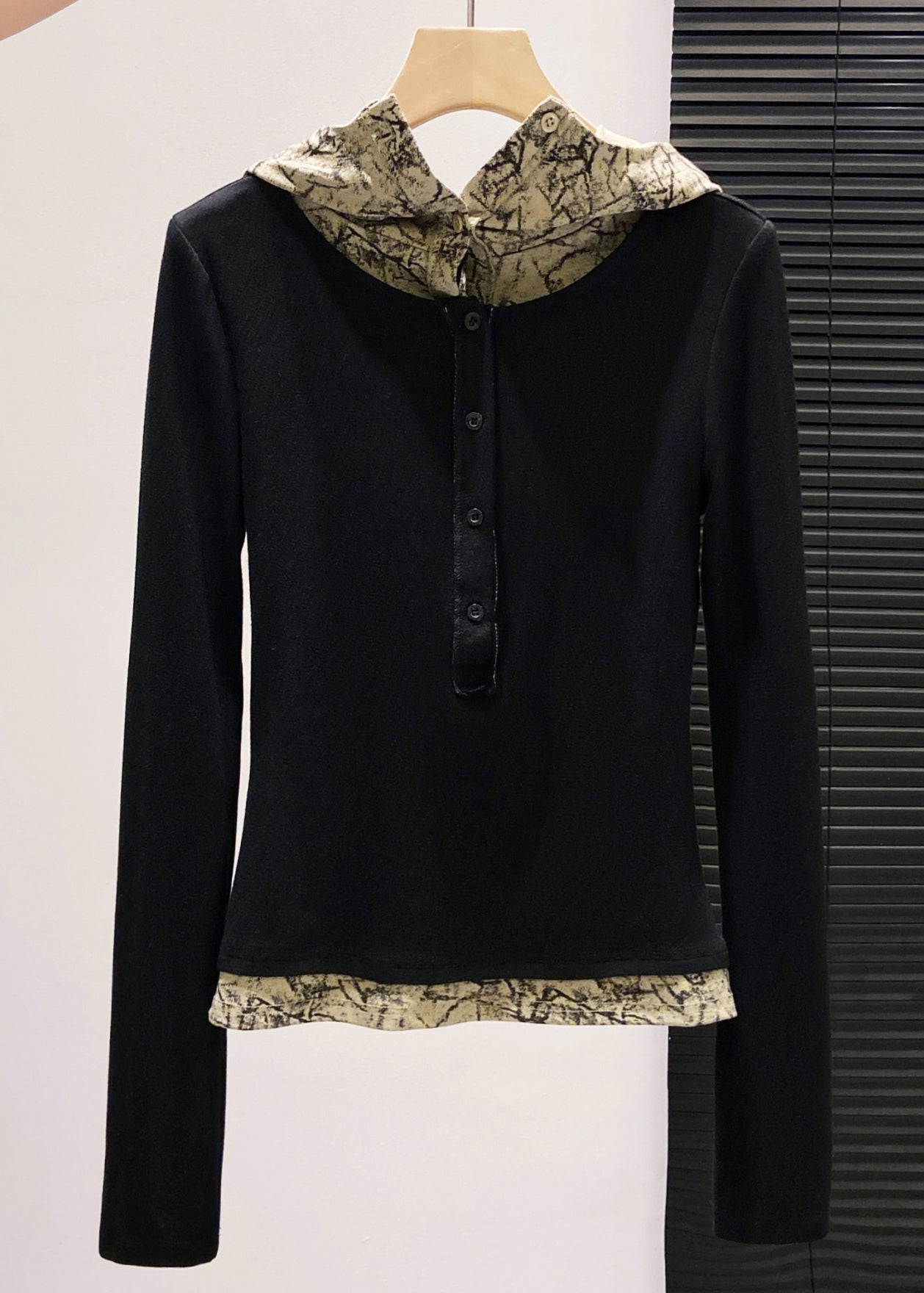 Lässiges braunes Kapuzen-Patchwork-Baumwoll-Zweiteiler-Top im Frühlingsstil