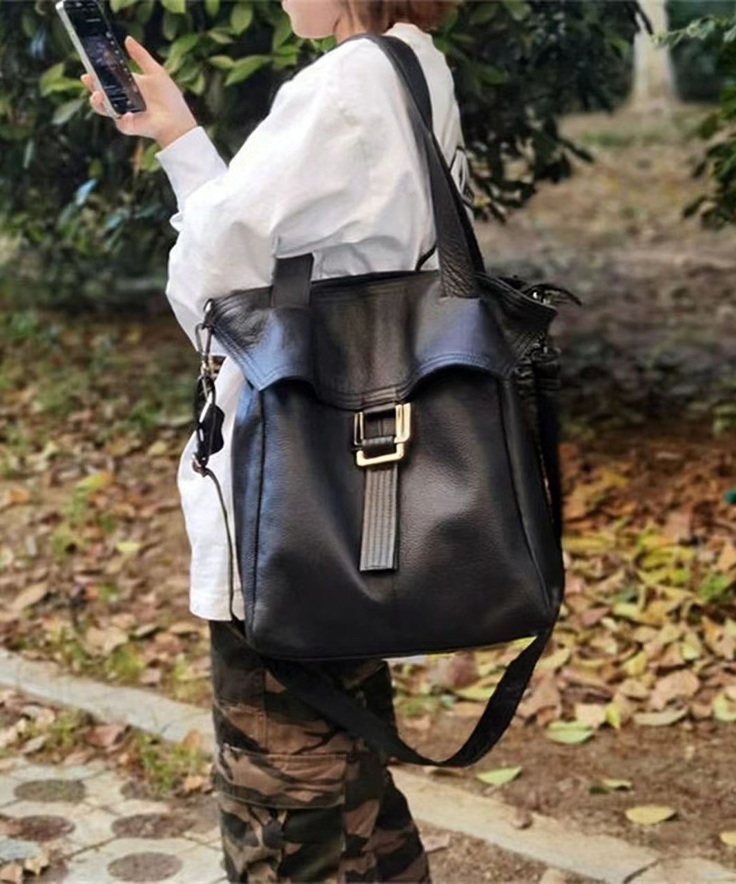 Casual Brown Large Capacity Durable Calf Leather Shoulder Bag