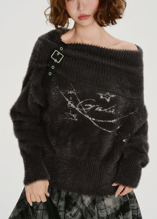 Lässiger Winterpullover aus Schokoladenbraun mit Cut-Out-Schultern und Kunstpelz-Strickmuster