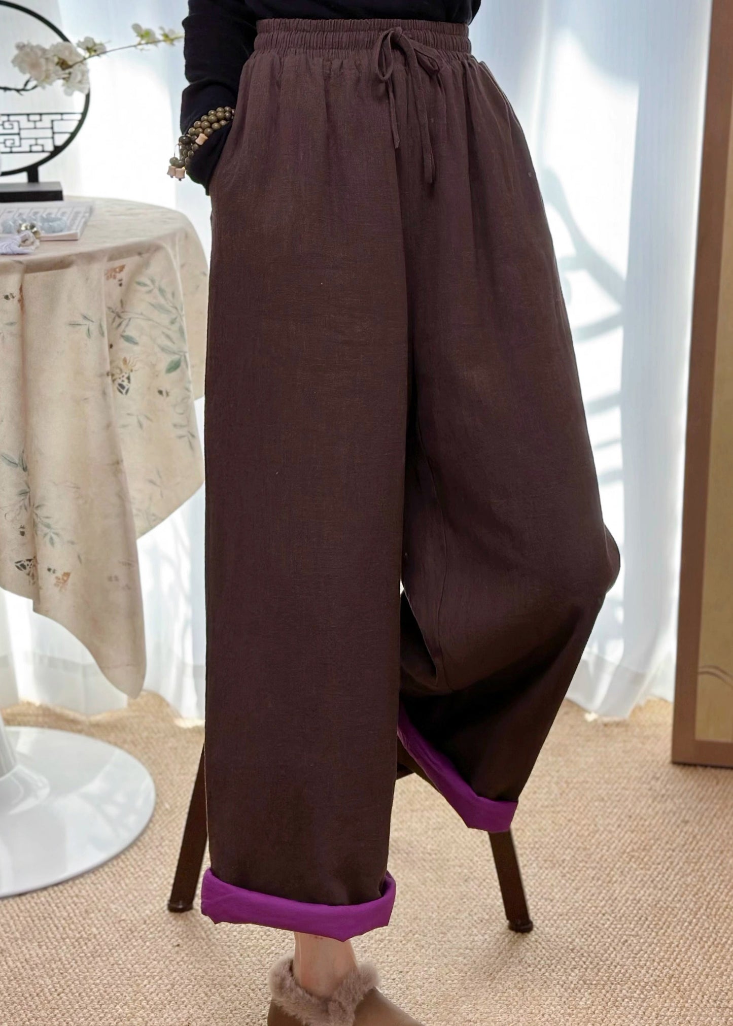 Lässige Winterhose mit Taschen, elastischem Bund und feiner Baumwollfüllung