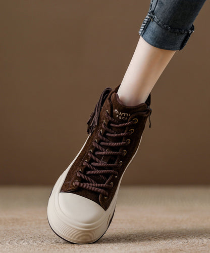 Lässige Schnürstiefel aus Wildleder mit Quasten in Kaffeebraun