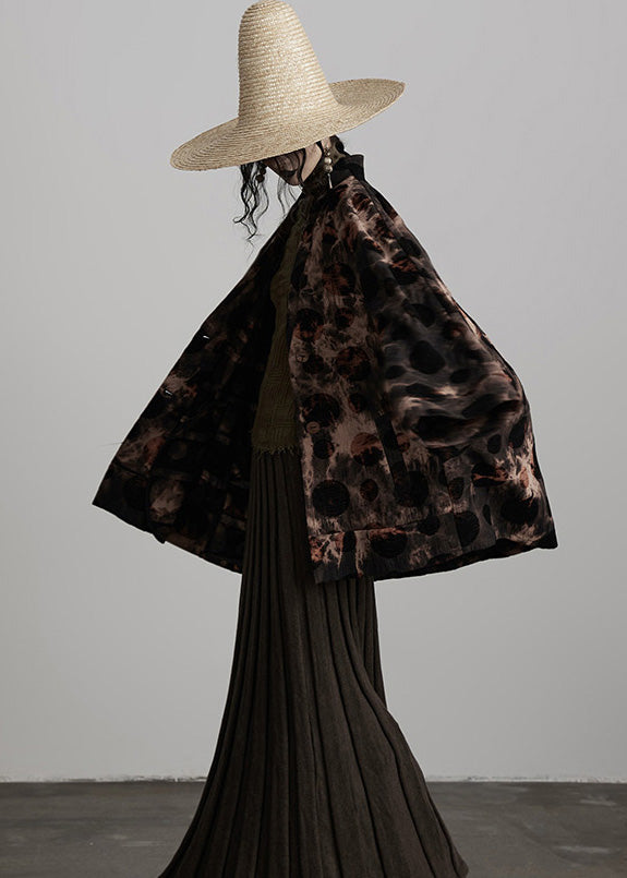 Lässige Baumwollmäntel in Kaffeebraun mit V-Ausschnitt, Knöpfen und Batikmuster für den Frühling