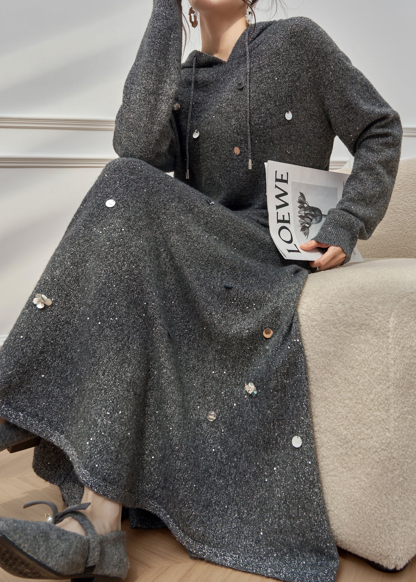 Lässiges dunkelgraues Pailletten-Strick-Zweiteiler-Set mit Kapuze für den Winter