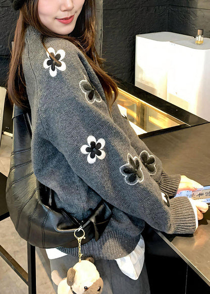 Lässige graue Strickpullover mit Blumenmuster und Rundhalsausschnitt für den Frühling