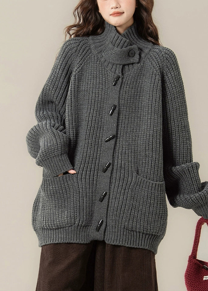 Lässige graue Strickjacke mit Stehkragen aus dickem Baumwollstrick für den Winter