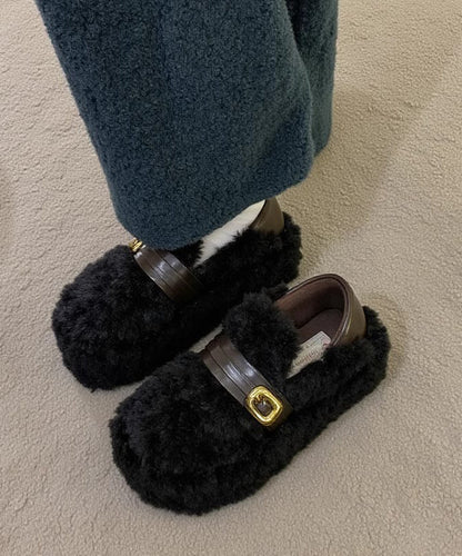 Lässige khakifarbene, flauschige Plateau-Schuhe mit Fellbesatz