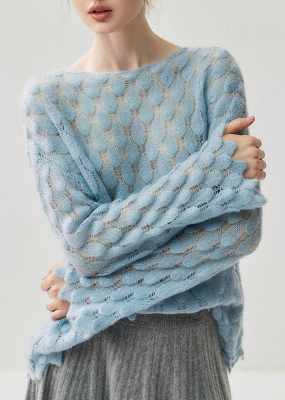 Suéter informal de punto de algodón azul claro con cuello oblicuo y aberturas para primavera