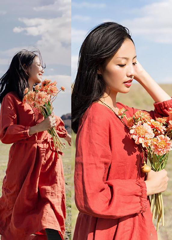 Lässiges, lockeres, weibliches Frühlingsschnürkleid