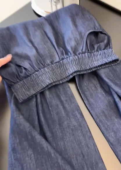 Lässige, marineblaue Jeans mit Taschen, Spitzeneinsatz und weitem Bein für den Frühling