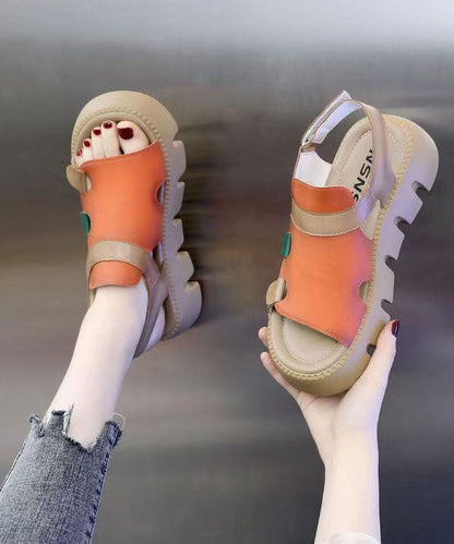 Lässige orangefarbene Peep-Toe-Plateausandalen mit Schnallenriemen