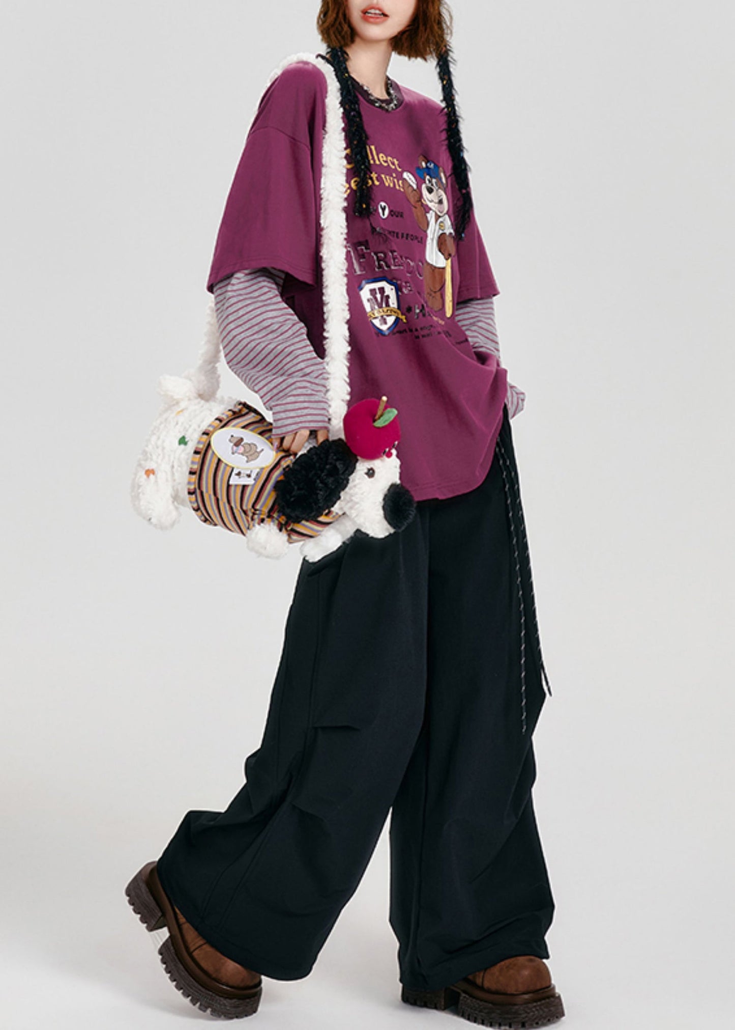 Lässiger lila Oversize-Pullover aus Baumwolle mit Patchwork-Muster, angedeutet zweiteilig, Frühling