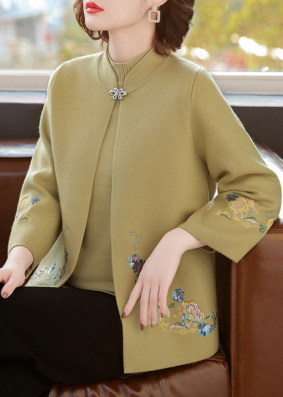 Lässiges rotes Zweiteiler-Set aus Baumwollstrick mit Stehkragen für den Frühling