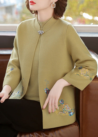 Lässiges rotes Zweiteiler-Set aus Baumwollstrick mit Stehkragen für den Frühling