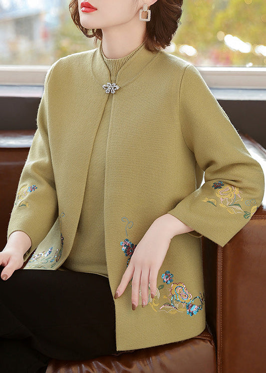 Lässiges rotes Zweiteiler-Set aus Baumwollstrick mit Stehkragen für den Frühling