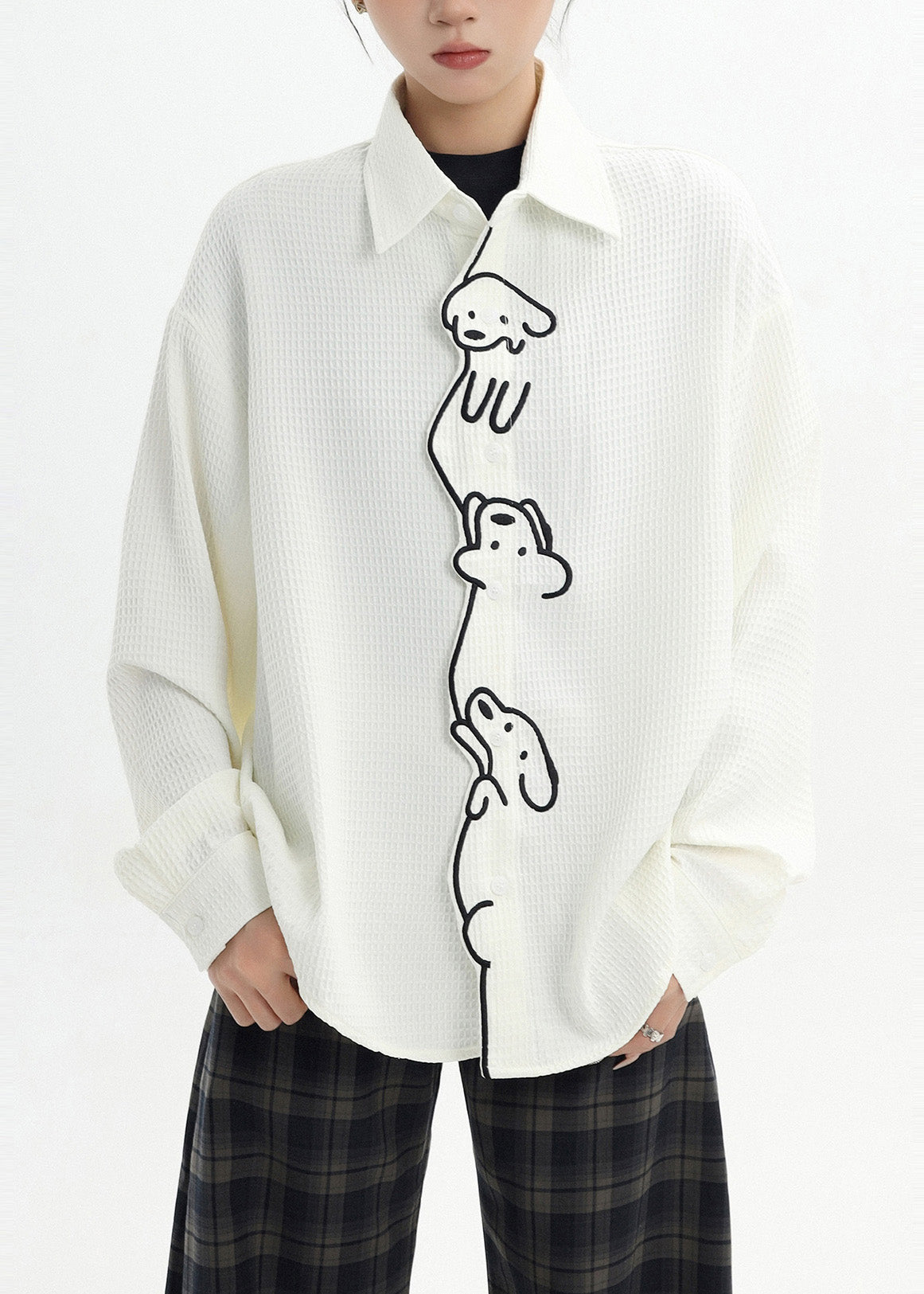 Camisa informal de algodón blanca con bonito perrito bordado para primavera