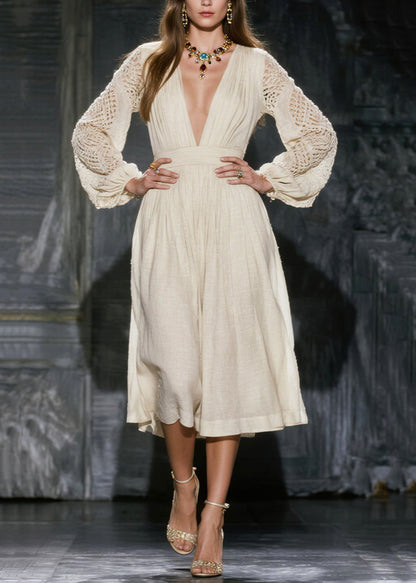 Vestido largo informal de lino blanco con escote en V y aberturas para primavera