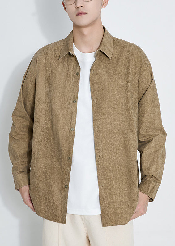 Lässige gelbe Herrenhemden aus Baumwolle mit Peter-Pan-Kragen und Knöpfen für den Frühling