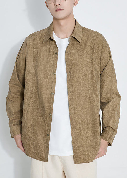 Lässige gelbe Herrenhemden aus Baumwolle mit Peter-Pan-Kragen und Knöpfen für den Frühling