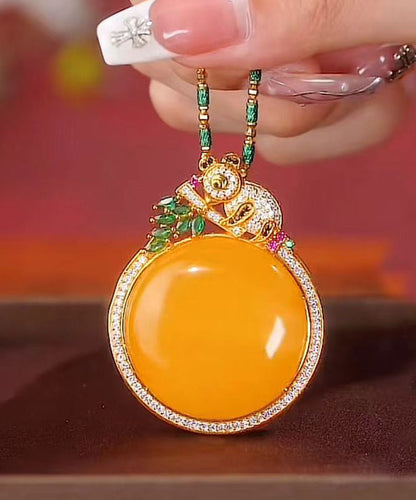 Collar informal con colgante de koala de cera de abejas y circonitas doradas en plata de ley amarilla