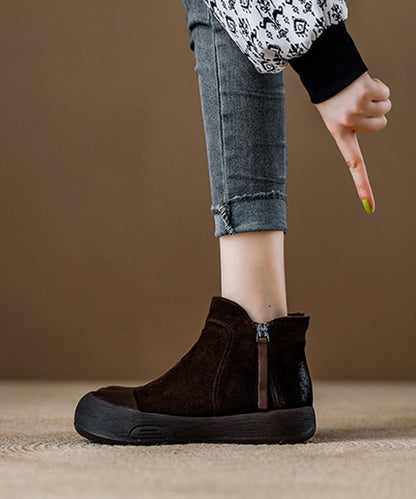 Lässige Plateau-Stiefeletten mit Reißverschluss und Ziernähten aus khakifarbenem Wildleder