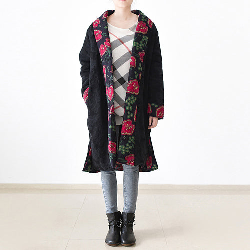 Lässige Pufferjacken mit schwarzem Aufdruck Locker sitzende Patchwork-Daunenjacke für Damen mit seitlichem Öffnungsmantel