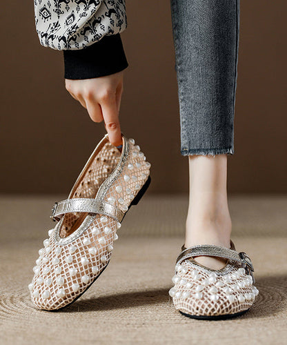 Zapatos planos con cuentas de uñas de malla transpirable color champán que unen cuero de vaca