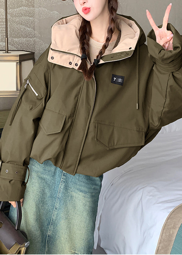 Parkas elegantes de invierno con capucha y relleno de algodón fino de patchwork verde militar