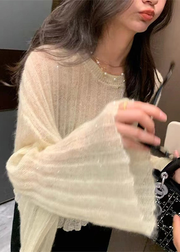 Suéteres de punto elegantes de cuello redondo y manga acampanada en beige