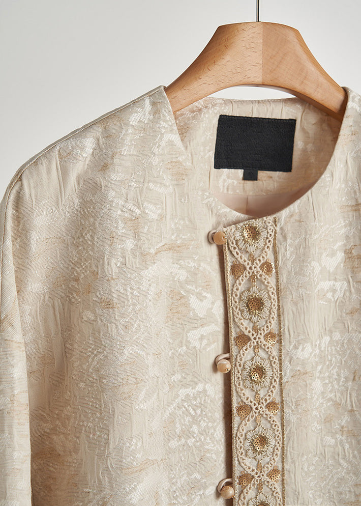 Abrigos elegantes de algodón jacquard beige de gran tamaño para primavera